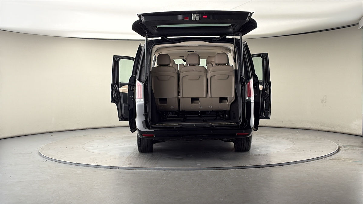 Used Mercedes-Benz V-Class 2024 for sale - 78213250: Photo 60