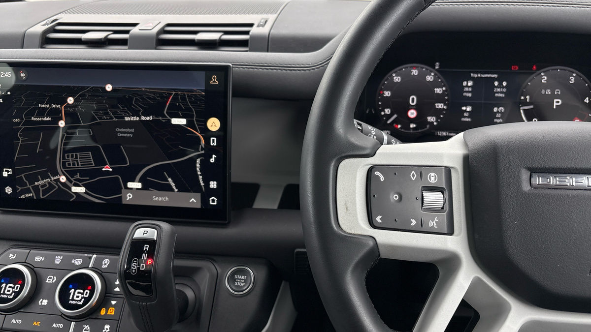 Used Land Rover Defender 110 2025 for sale - 76010593: Photo 13