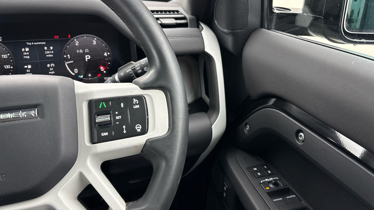 Used Land Rover Defender 110 2025 for sale - 76010593: Photo 14