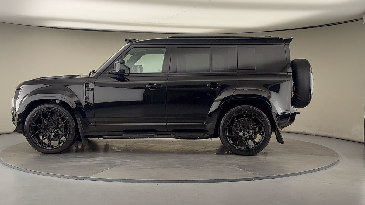 Used Land Rover Defender 110 2025 for sale - 76010593: Photo 15