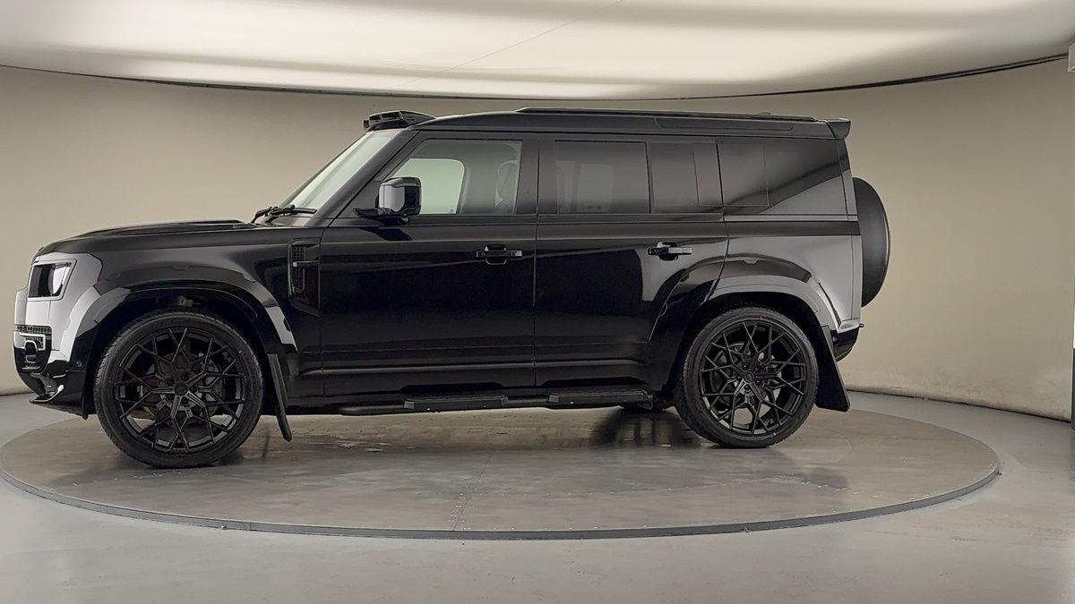 Used Land Rover Defender 110 2025 for sale - 76010593: Photo 31