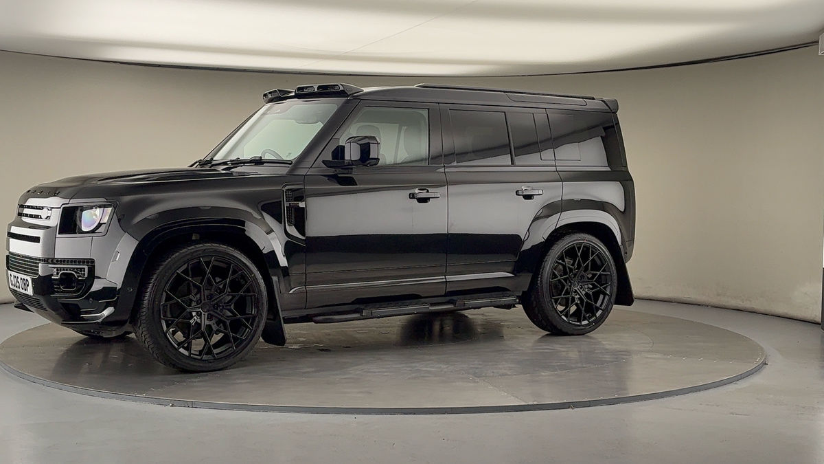 Used Land Rover Defender 110 2025 for sale - 76010593: Photo 32