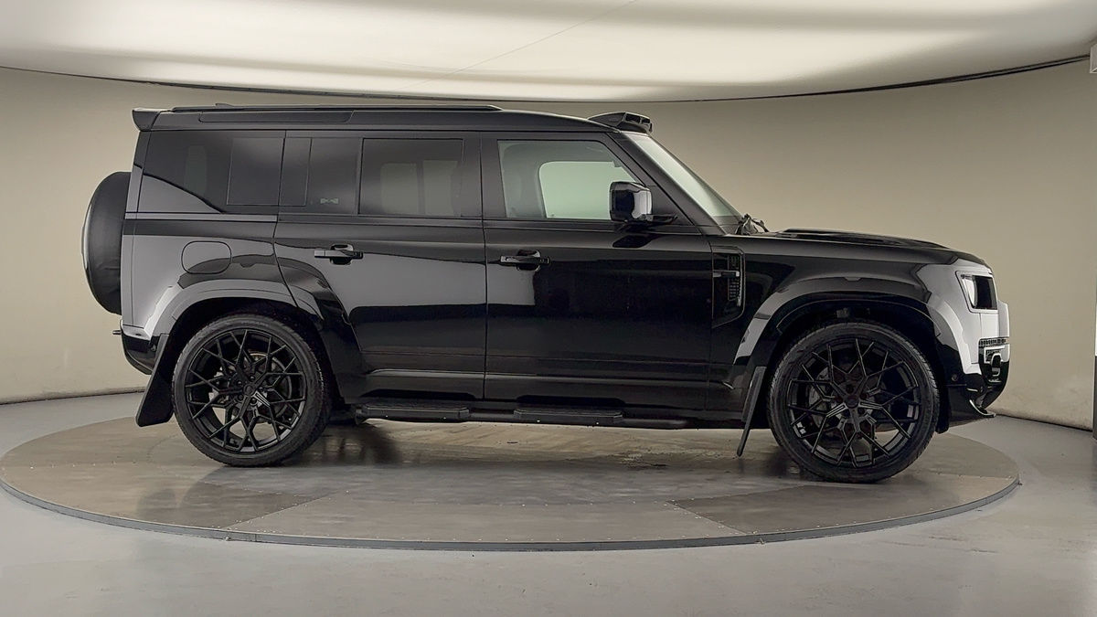 Used Land Rover Defender 110 2025 for sale - 76010593: Photo 39