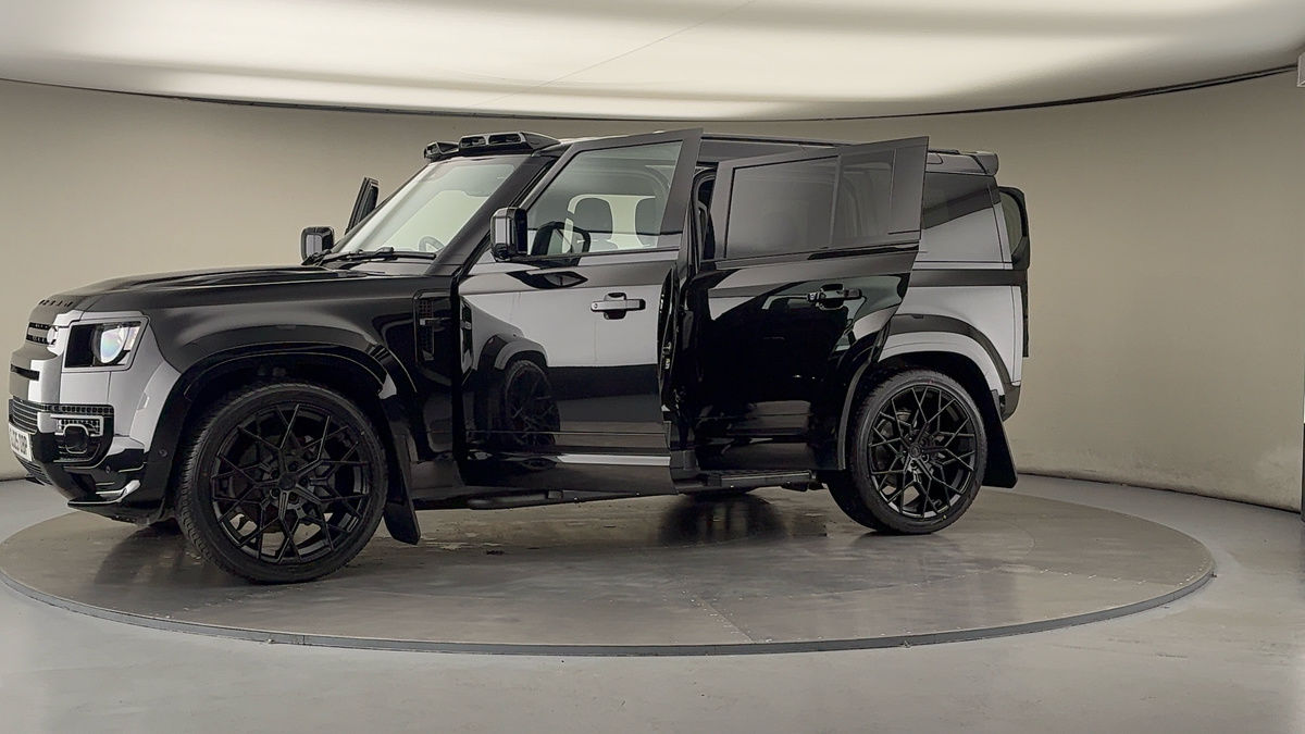 Used Land Rover Defender 110 2025 for sale - 76010593: Photo 51