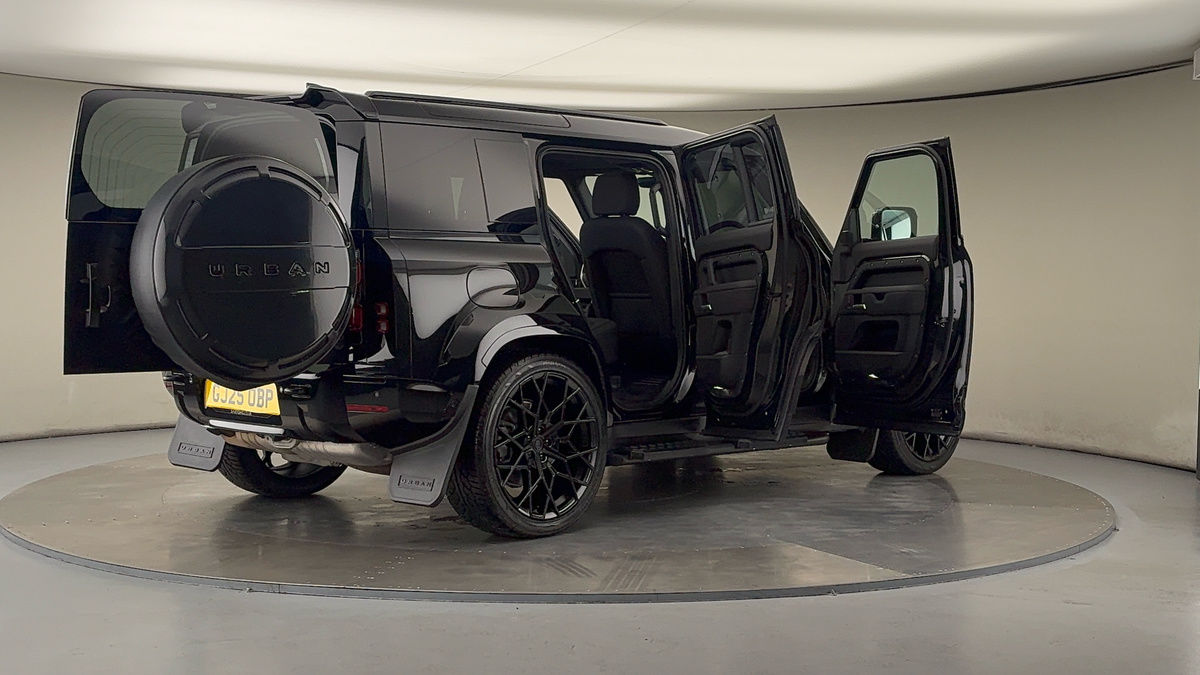 Used Land Rover Defender 110 2025 for sale - 76010593: Photo 61