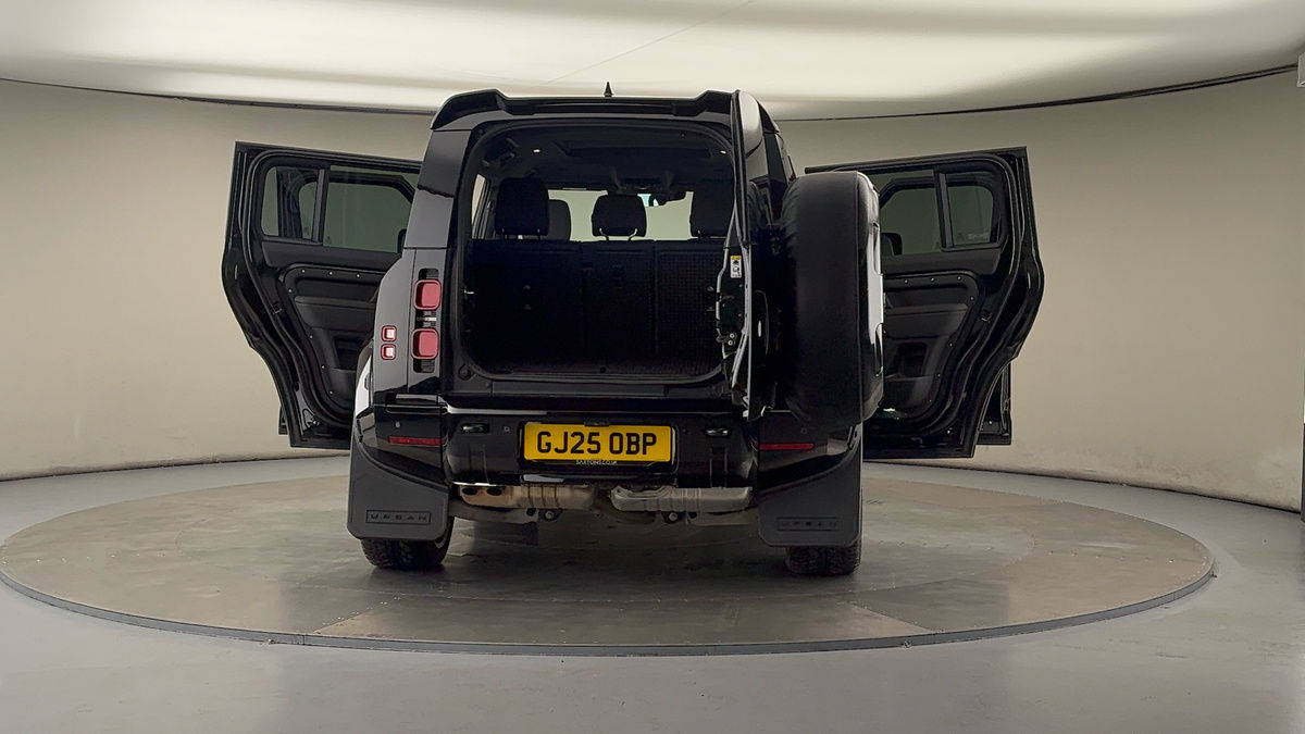 Used Land Rover Defender 110 2025 for sale - 76010593: Photo 63