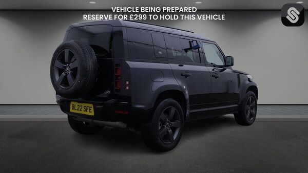 Used Land Rover Defender 110 2022 for sale - 76224273: Photo 4
