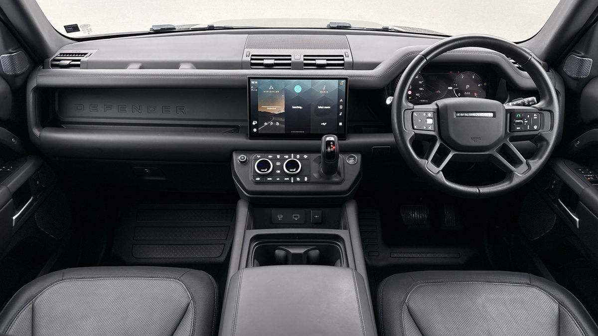 Used Land Rover Defender 2024 for sale - 78182394: Photo 12