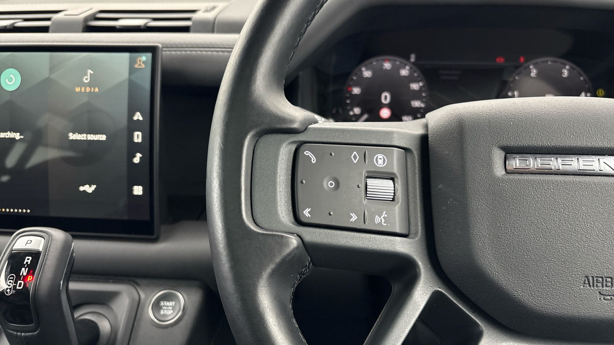 Used Land Rover Defender 2024 for sale - 78182394: Photo 13