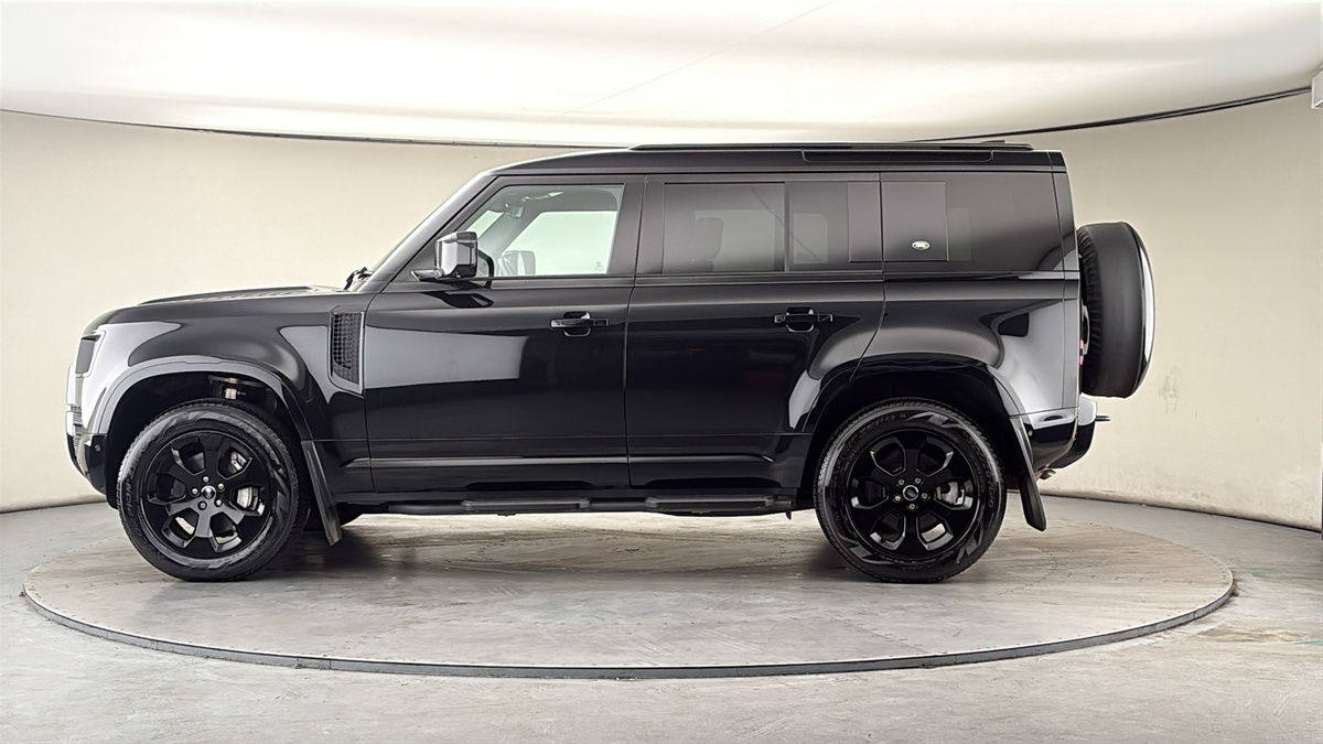 Used Land Rover Defender 2024 for sale - 78182394: Photo 15