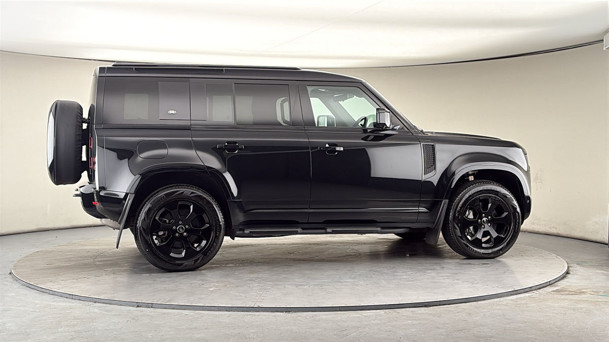 Used Land Rover Defender 2024 for sale - 78182394: Photo 37