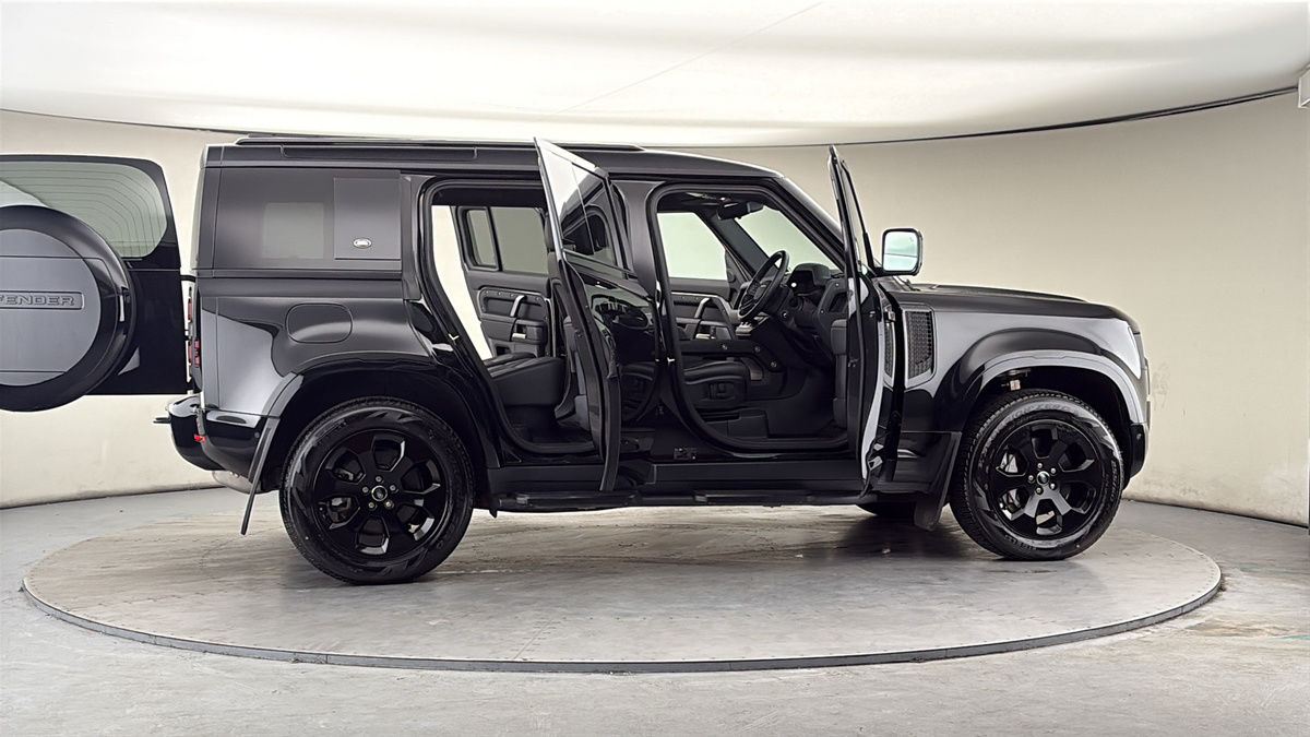 Used Land Rover Defender 2024 for sale - 78182394: Photo 56