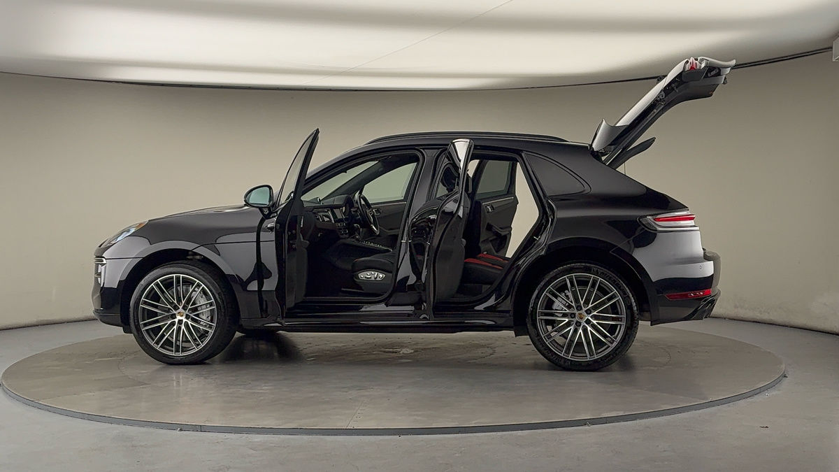 Used Porsche Macan 2021 for sale - 76280776: Photo 49