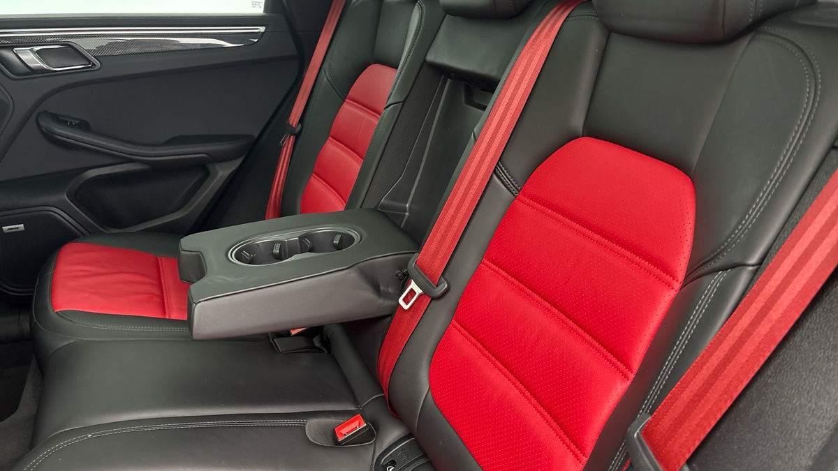 Used Porsche Macan 2021 for sale - 76280776: Photo 9