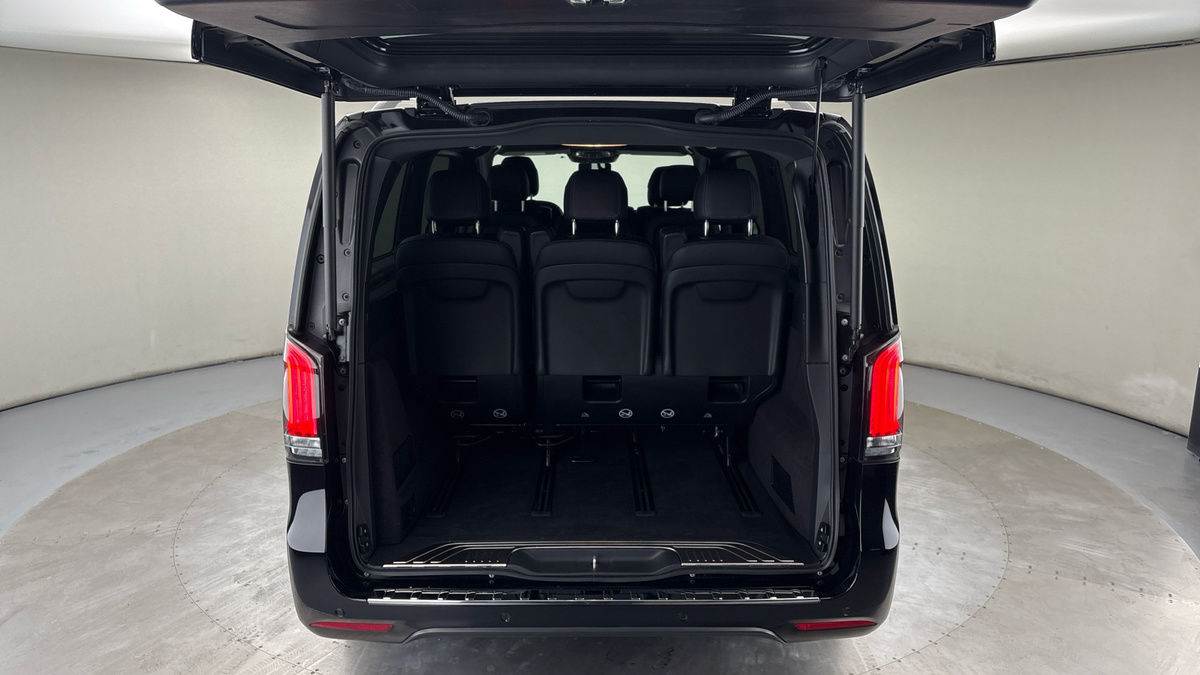 Used Mercedes-Benz V-Class 2025 for sale - 76280778: Photo 11