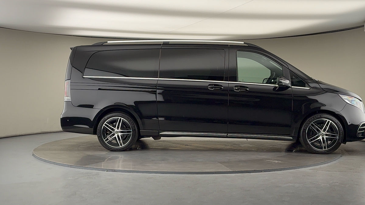 Used Mercedes-Benz V-Class 2025 for sale - 76280778: Photo 16