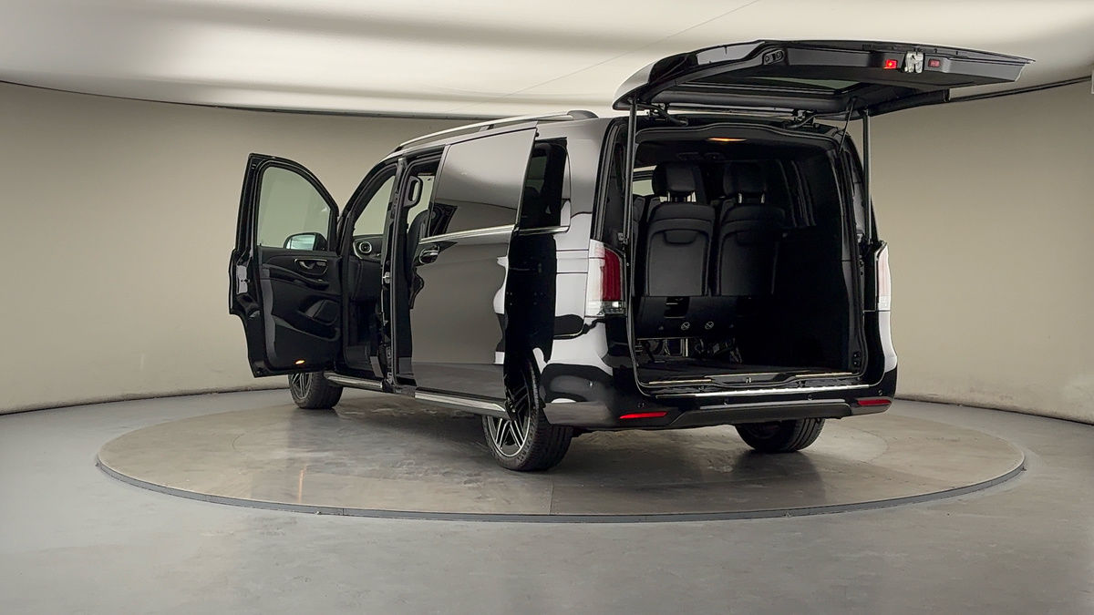 Used Mercedes-Benz V-Class 2025 for sale - 76280778: Photo 23