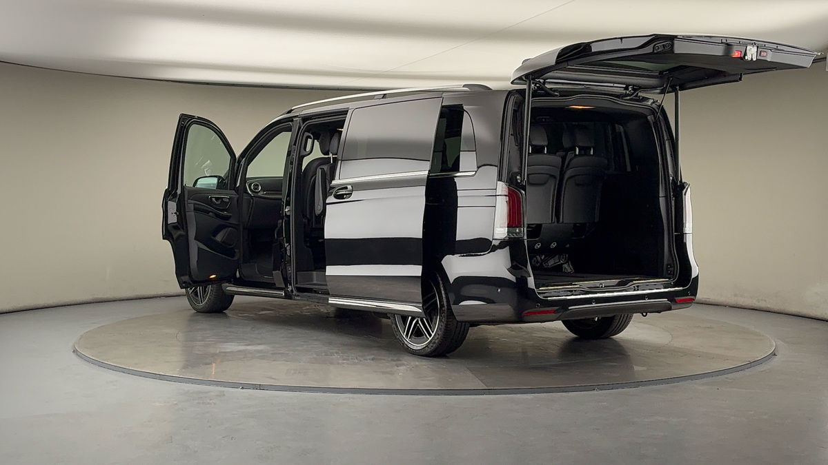 Used Mercedes-Benz V-Class 2025 for sale - 76280778: Photo 44