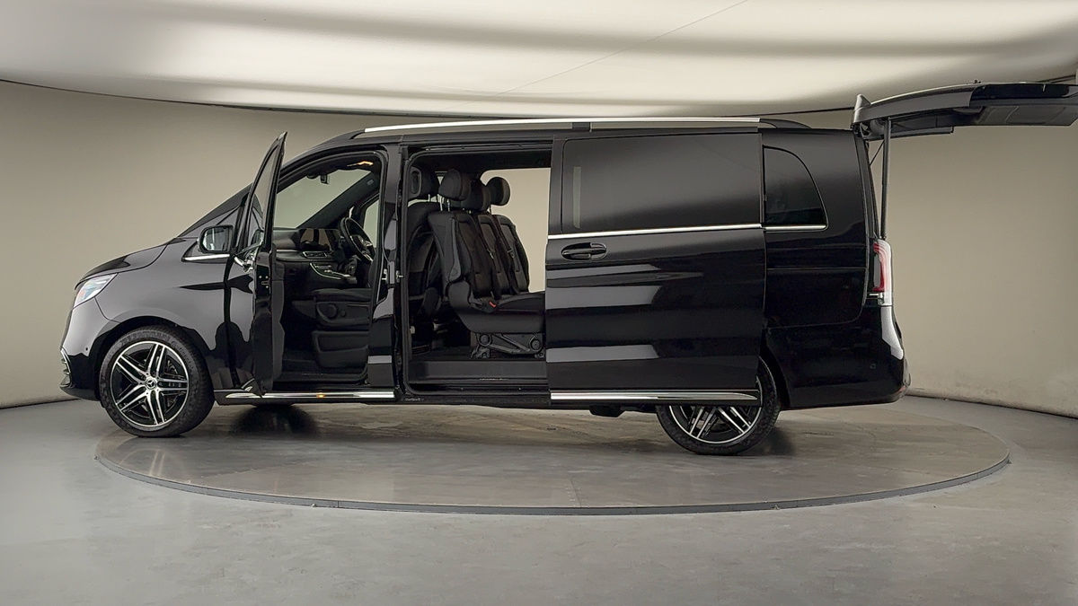 Used Mercedes-Benz V-Class 2025 for sale - 76280778: Photo 47