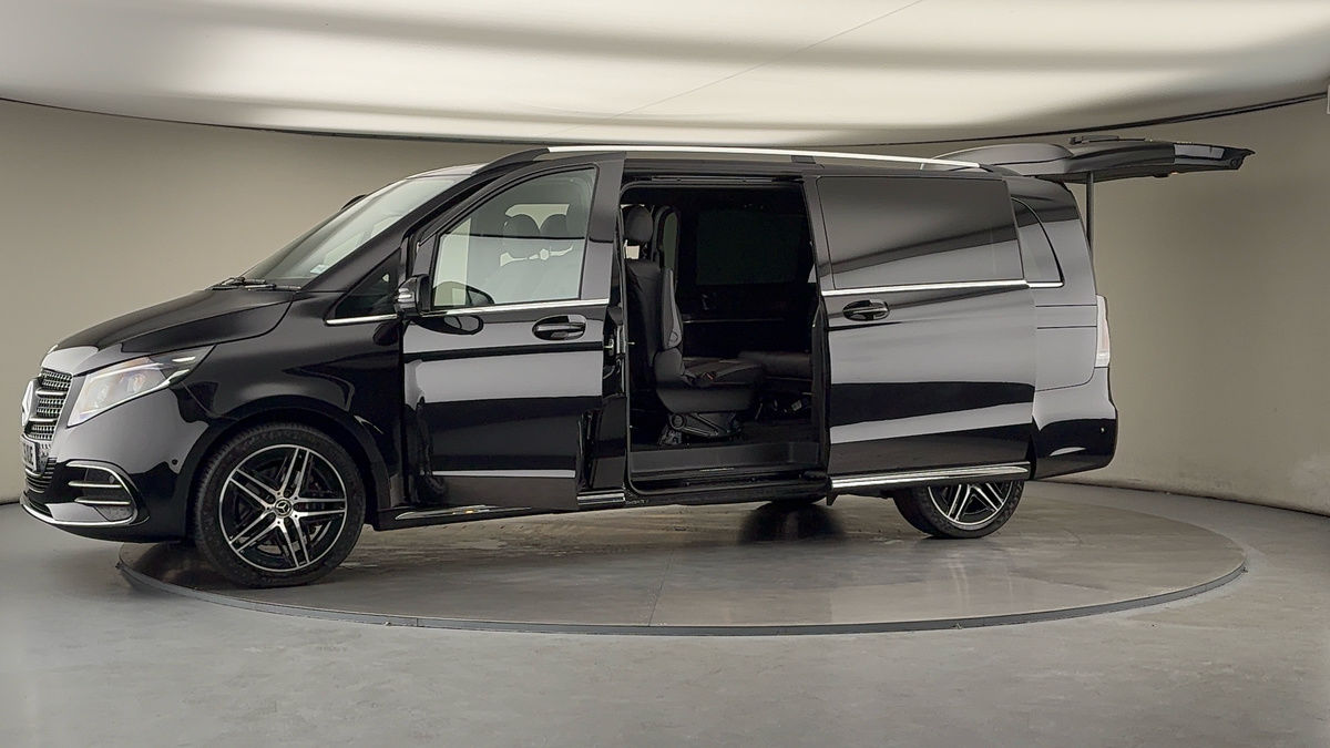 Used Mercedes-Benz V-Class 2025 for sale - 76280778: Photo 49