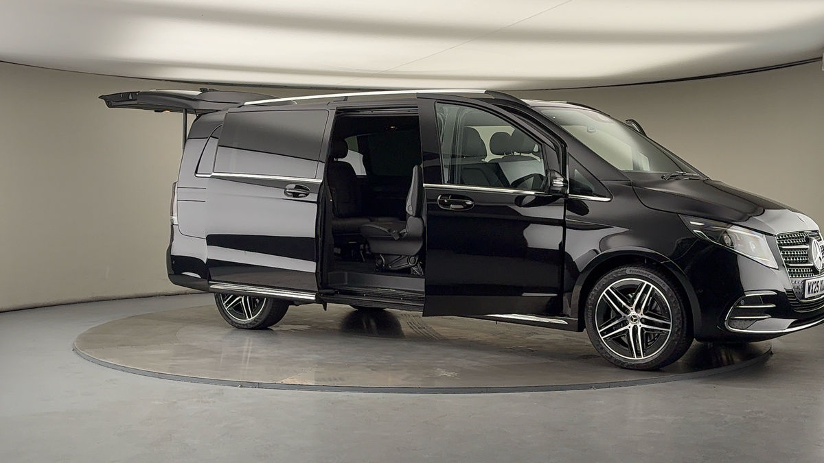 Used Mercedes-Benz V-Class 2025 for sale - 76280778: Photo 55