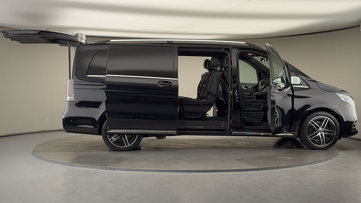 Used Mercedes-Benz V-Class 2025 for sale - 76280778: Photo 57