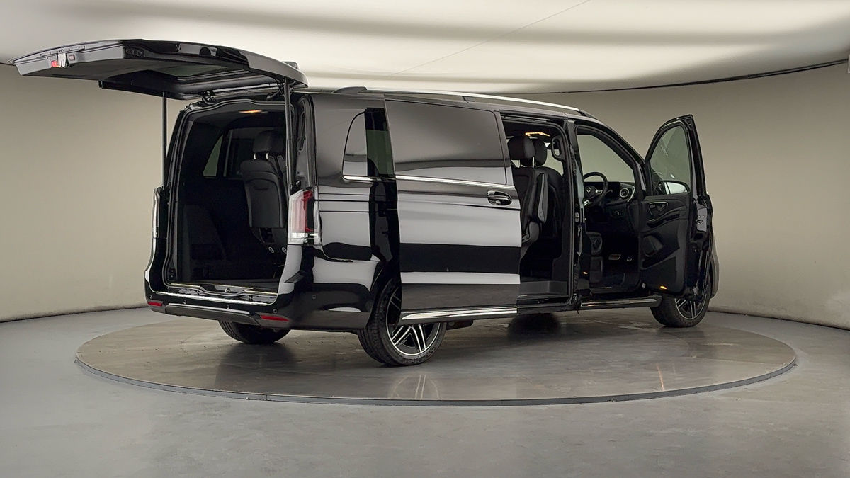 Used Mercedes-Benz V-Class 2025 for sale - 76280778: Photo 59