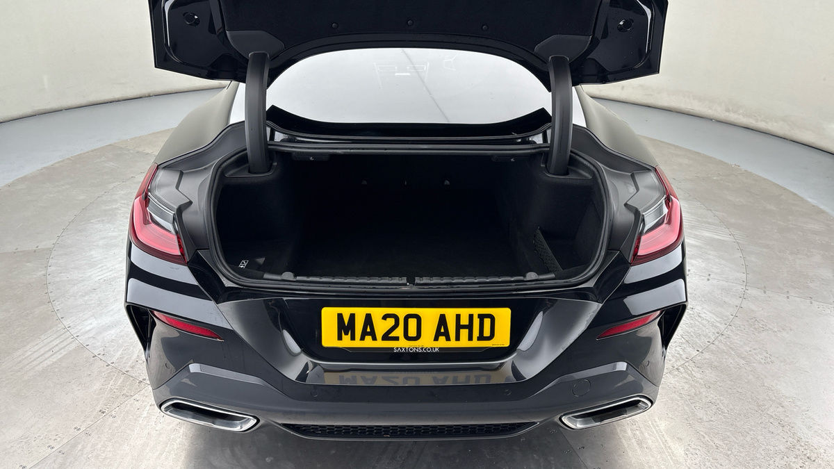 Used BMW 8 Series 2020 for sale - 75704589: Photo 11