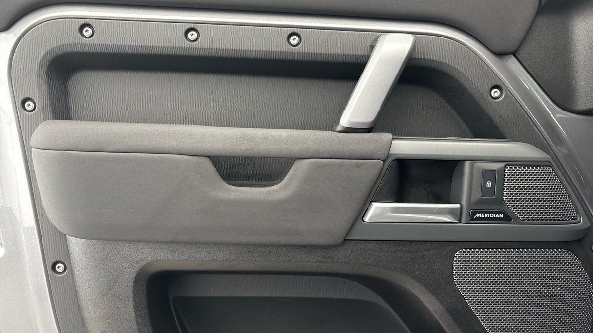 Used Land Rover Defender 110 2023 for sale - 76396741: Photo 19