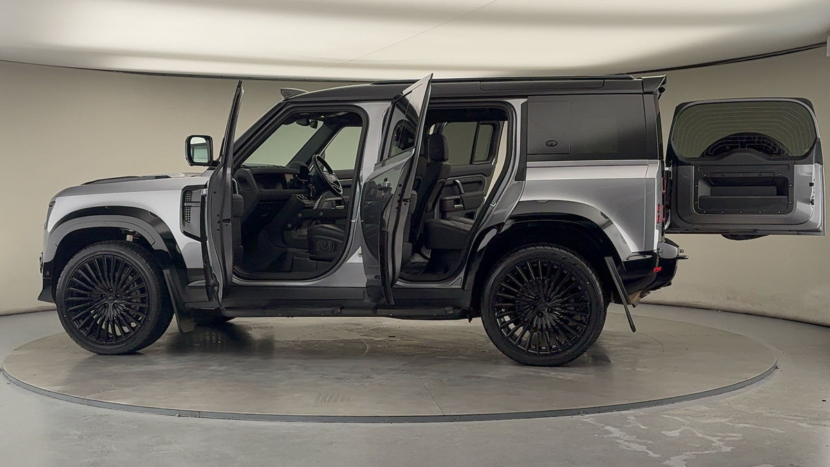 Used Land Rover Defender 110 2023 for sale - 76396741: Photo 52