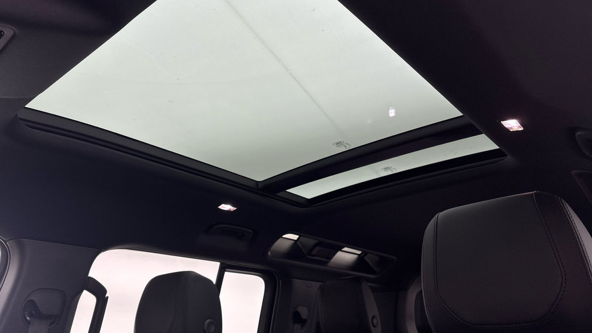 Used Land Rover Defender 110 2023 for sale - 76396741: Photo 6