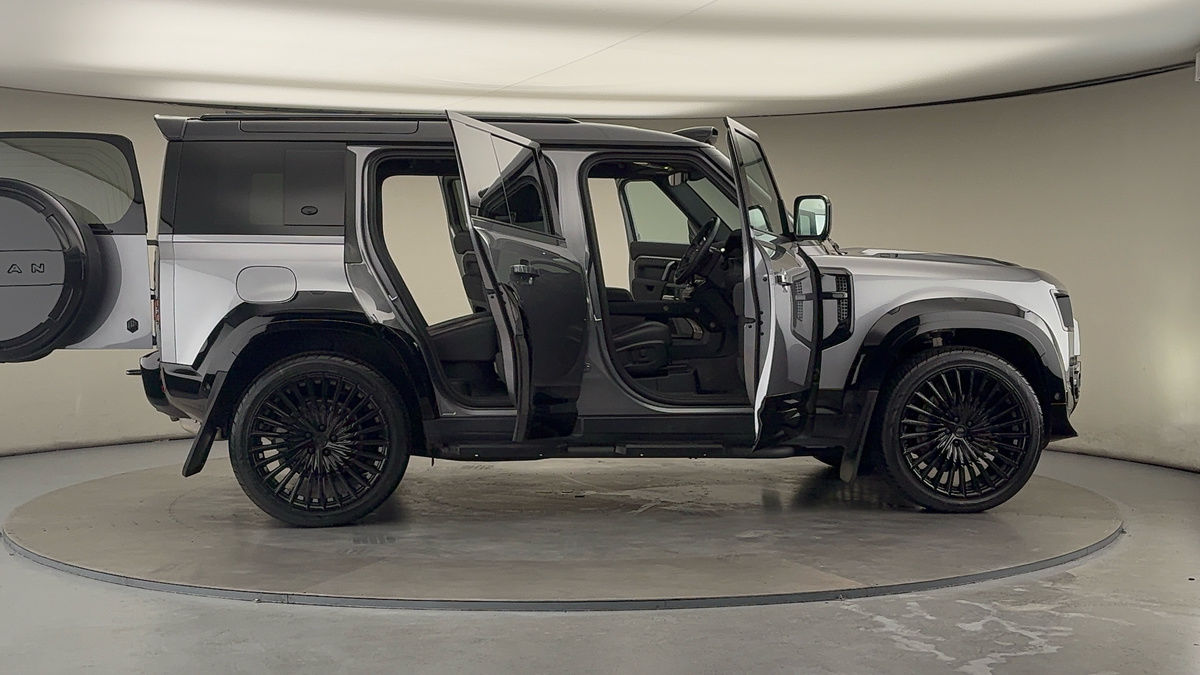 Used Land Rover Defender 110 2023 for sale - 76396741: Photo 62