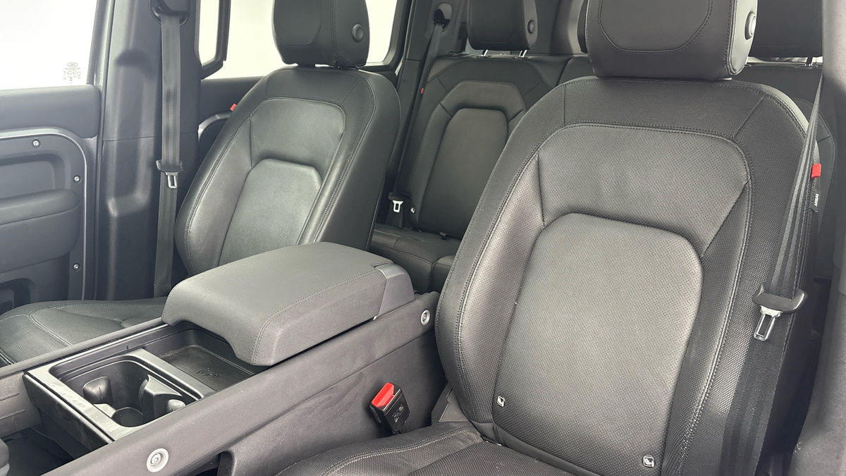 Used Land Rover Defender 110 2023 for sale - 76396741: Photo 7