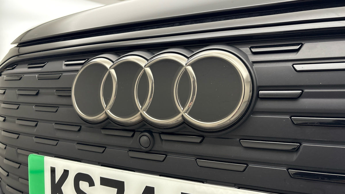 Used Audi Q4 e-tron 2024 for sale - 77921043: Photo 24