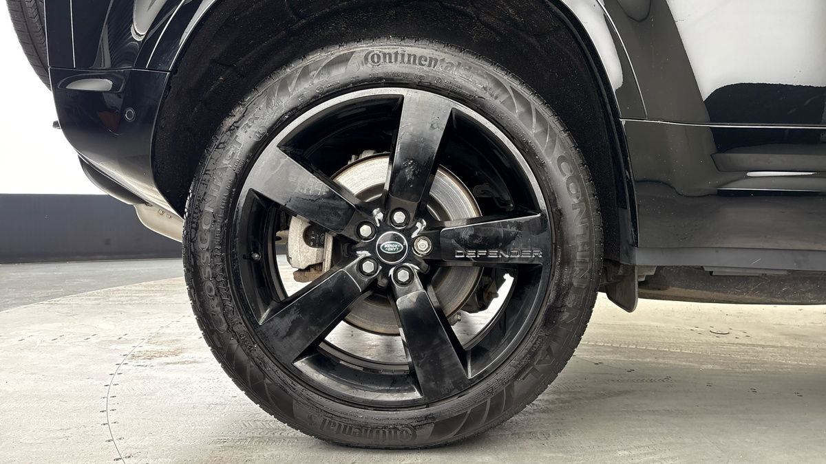 Used Land Rover Defender 110 2023 for sale - 76924155: Photo 10