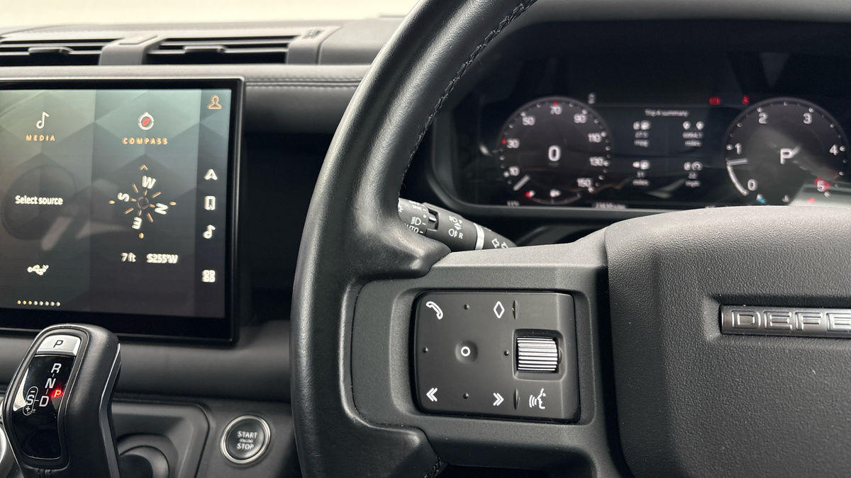 Used Land Rover Defender 110 2023 for sale - 76924155: Photo 13