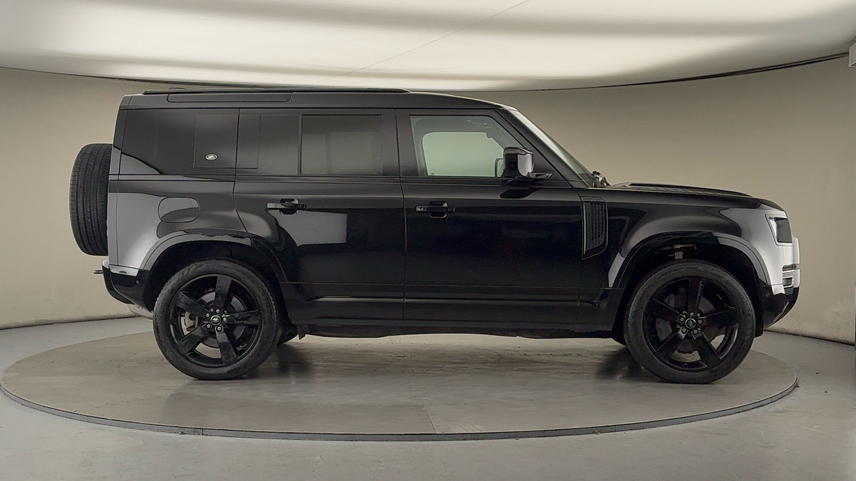 Used Land Rover Defender 110 2023 for sale - 76924155: Photo 16