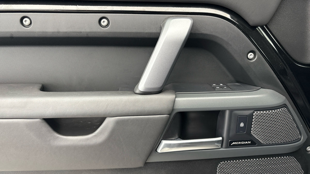 Used Land Rover Defender 110 2023 for sale - 76924155: Photo 19