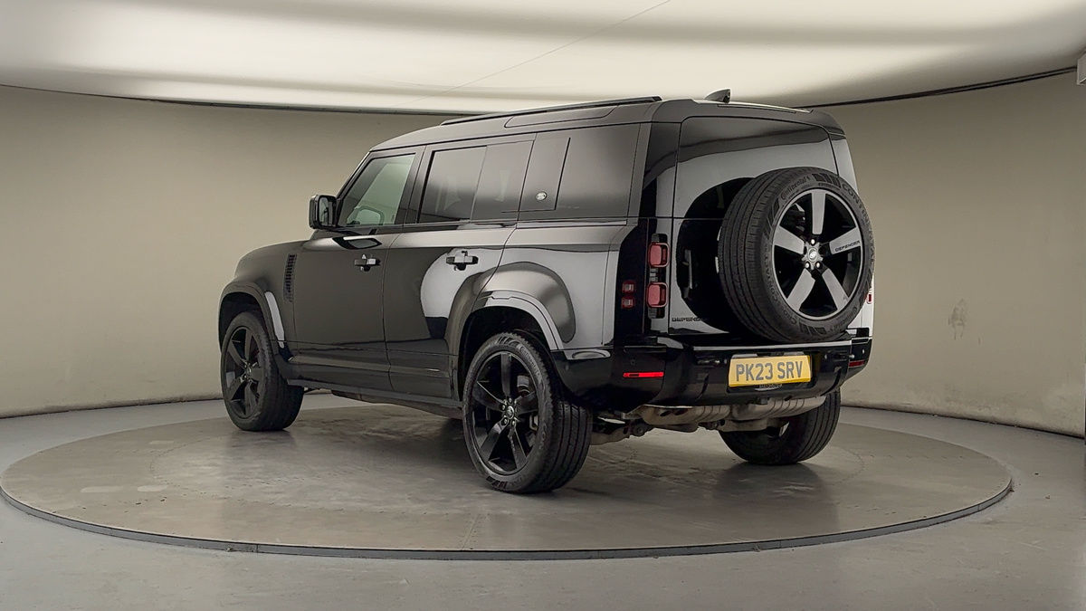 Used Land Rover Defender 110 2023 for sale - 76924155: Photo 2