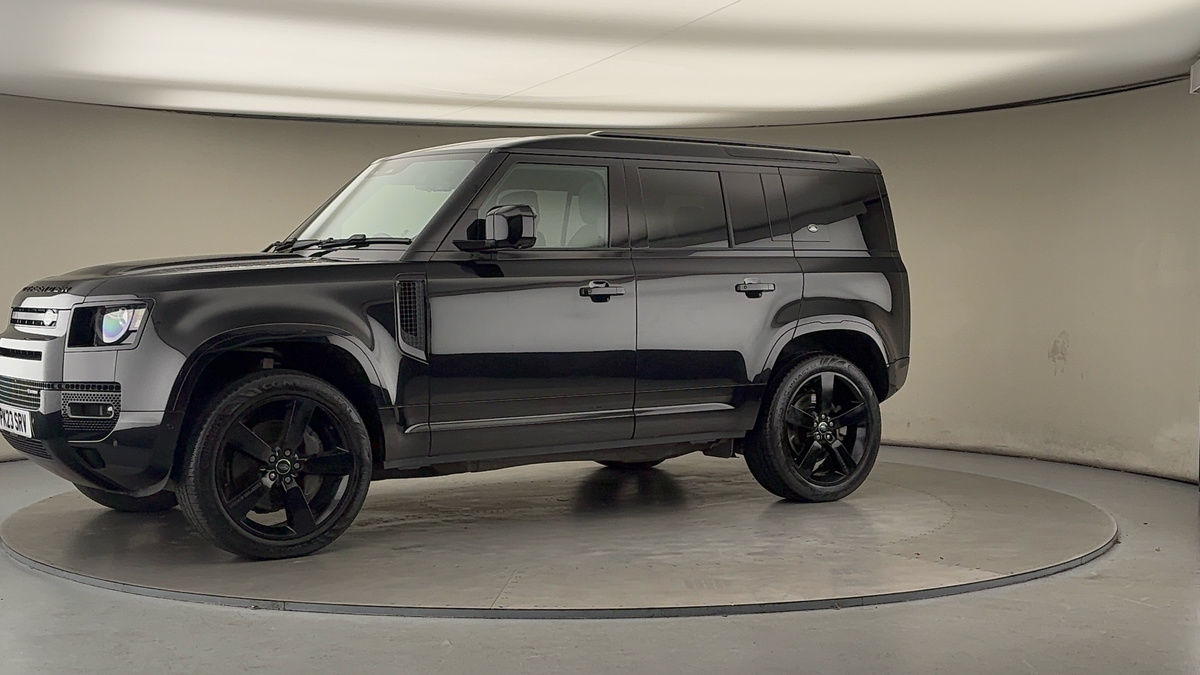 Used Land Rover Defender 110 2023 for sale - 76924155: Photo 29