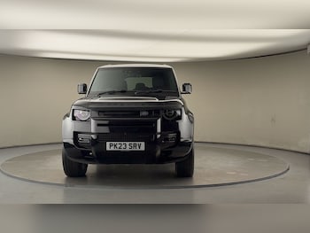 Used Land Rover Defender 110 2023 for sale - 76924155: Photo