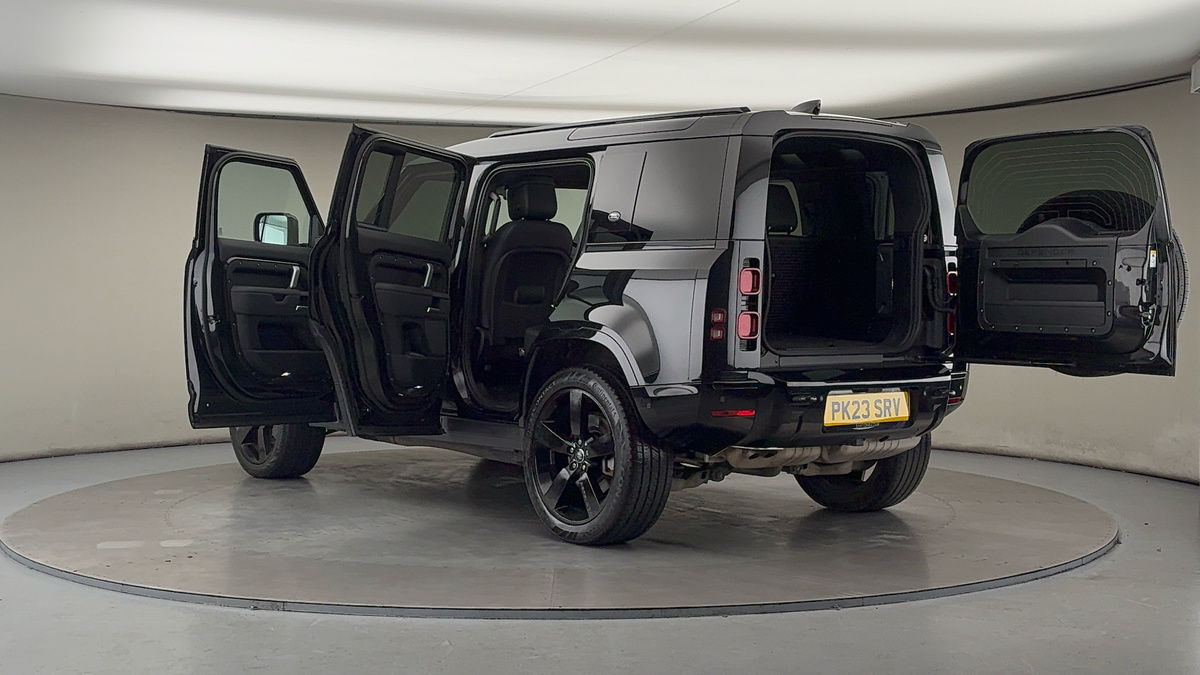 Used Land Rover Defender 110 2023 for sale - 76924155: Photo 43