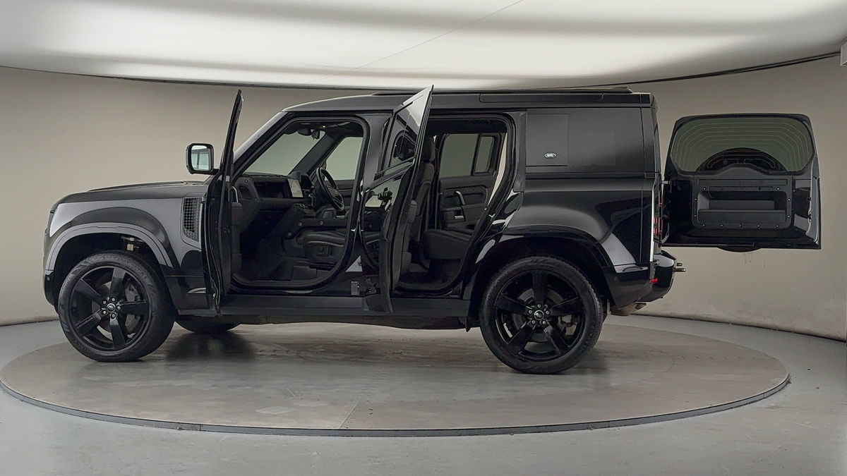 Used Land Rover Defender 110 2023 for sale - 76924155: Photo 46