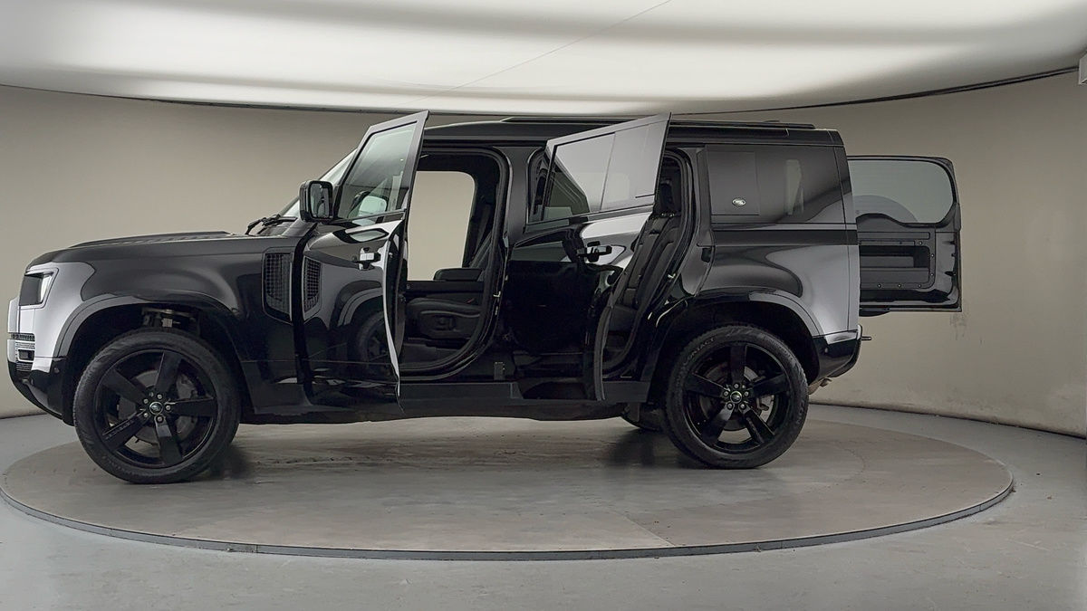 Used Land Rover Defender 110 2023 for sale - 76924155: Photo 47