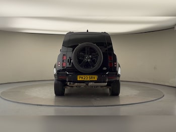 Used Land Rover Defender 110 2023 for sale - 76924155: Photo