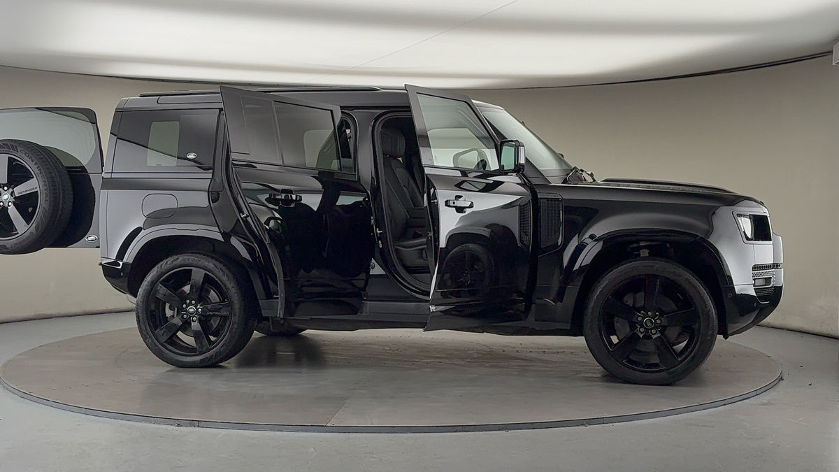 Used Land Rover Defender 110 2023 for sale - 76924155: Photo 55