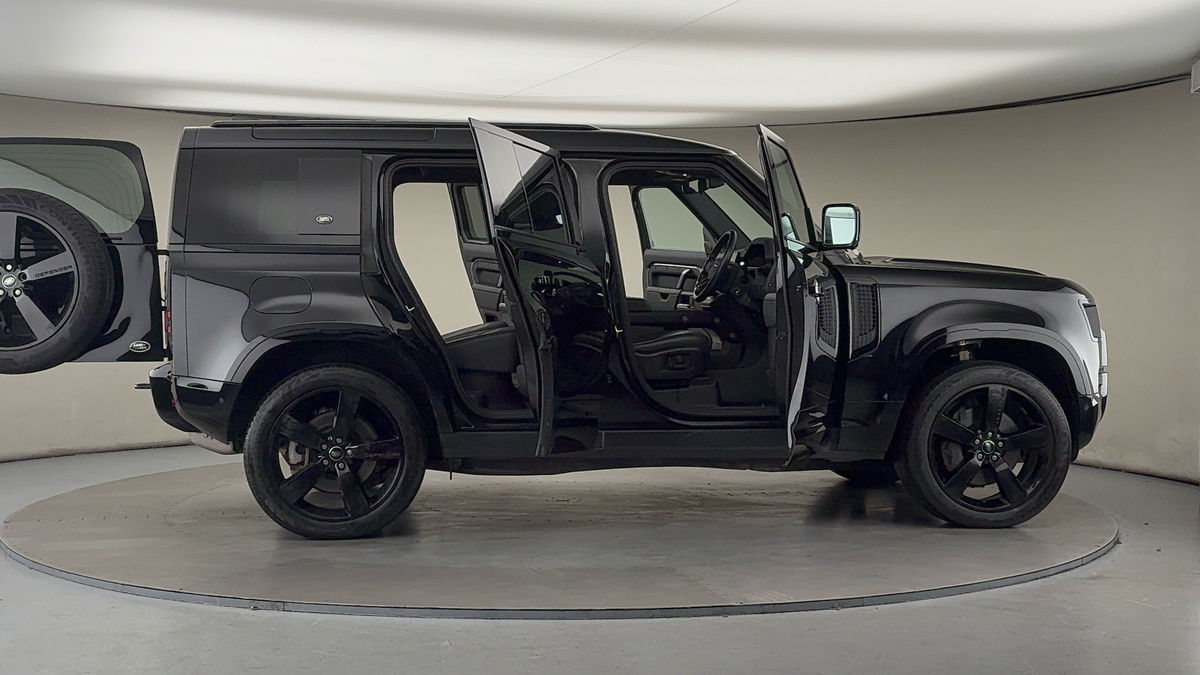 Used Land Rover Defender 110 2023 for sale - 76924155: Photo 56
