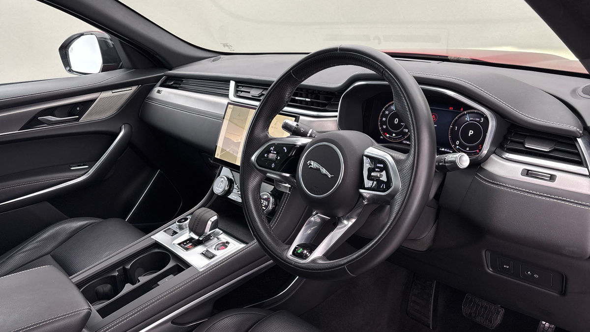 Used Jaguar F-Pace 2021 for sale - 76605402: Photo 5