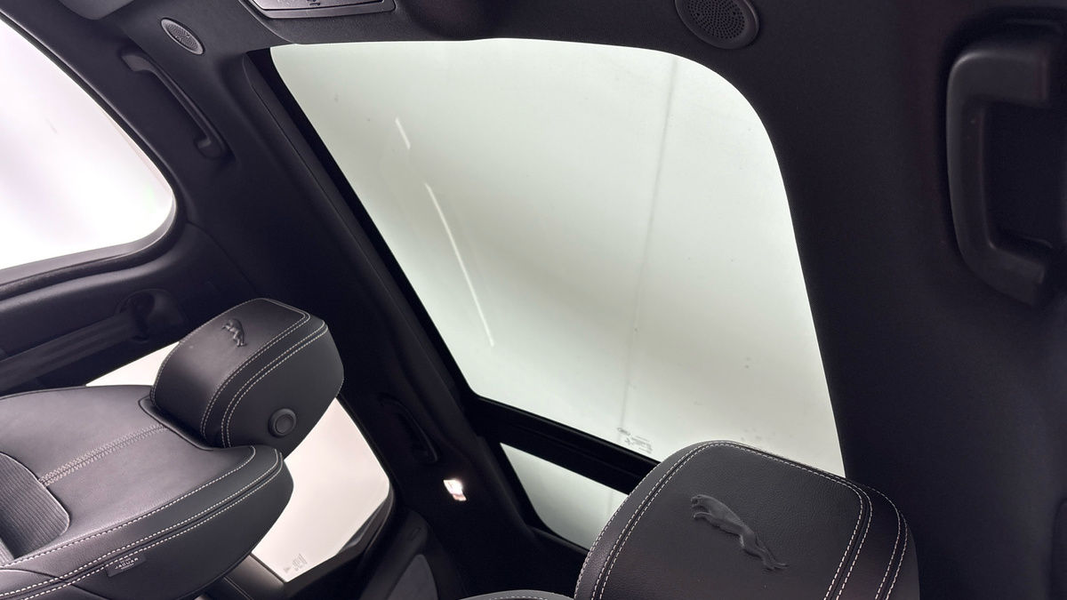 Used Jaguar F-Pace 2021 for sale - 76605402: Photo 6