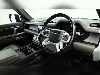 Used Land Rover Defender 110 2021 for sale - 75057409: Photo